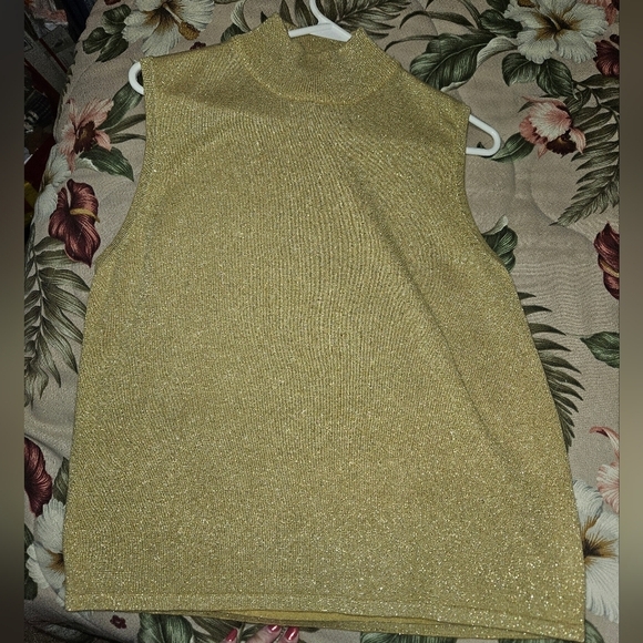 #045 Vintage - Casual Corner- Gold sparkly sleeveless tank top- Size: XL - Picture 5 of 5